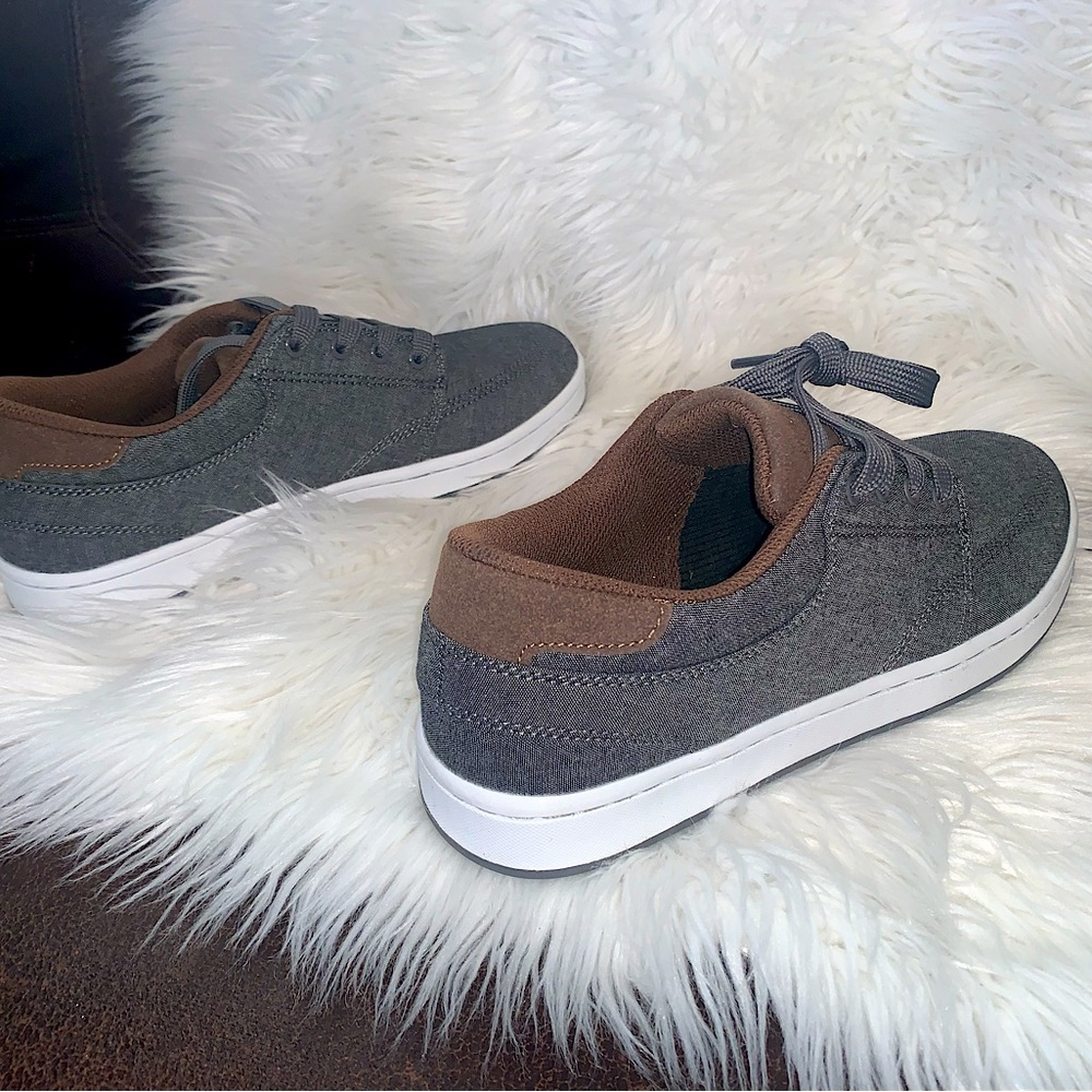 Dream Seek Men's Sneakers Gray - Gray Four-Eyelet Sneaker - Men